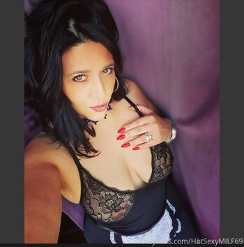 hotsexymommy69