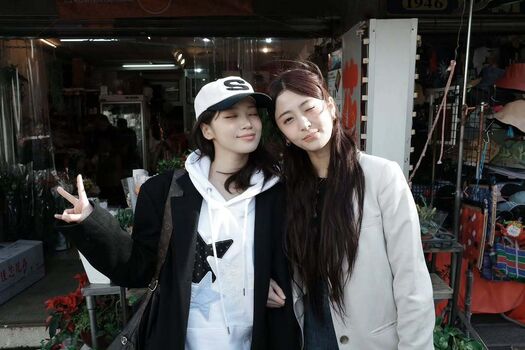 Huh Yunjin