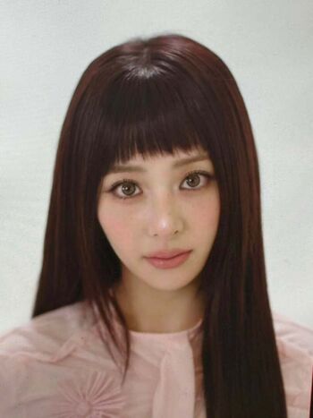 Huh Yunjin