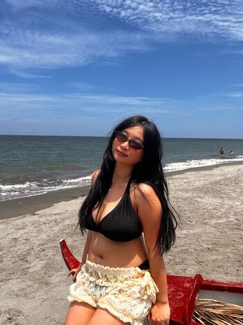 Icee Bariuad Leaked Nude OnlyFans (Photo 11)