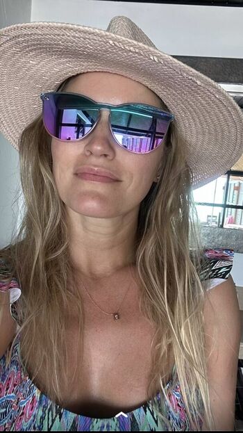 iJustine Leaked Nude OnlyFans (Photo 78)