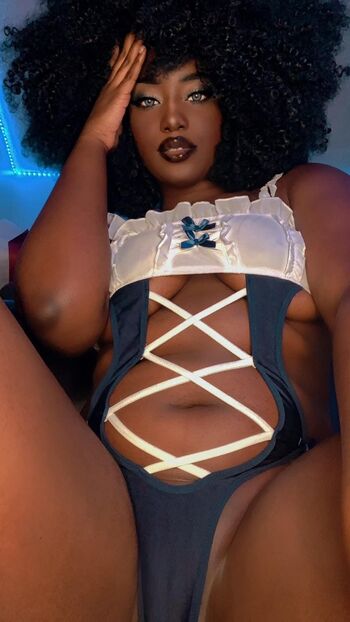 iNoireCi Leaked Nude OnlyFans (Photo 20)