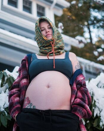 Ireland Baldwin