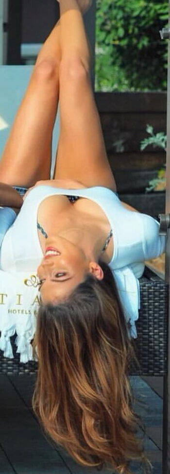 Iris Mittenaere Leaked Nude OnlyFans (Photo 22)