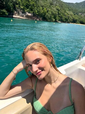 Isa Milan Leaked Nude OnlyFans (Photo 44)