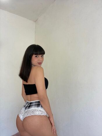 Isa Oelsi Leaked Nude OnlyFans (Photo 12)