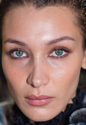 Isabella Hadid