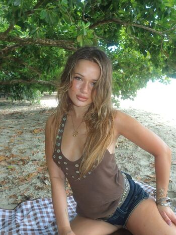 Isabelle Clarke