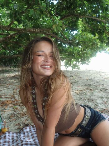 Isabelle Clarke