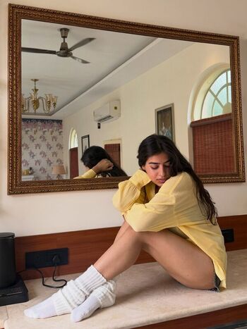 Ishika Sethi Leaked Nude OnlyFans (Photo 9)