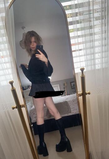 Issy Allen Leaked Nude OnlyFans (Photo 21)