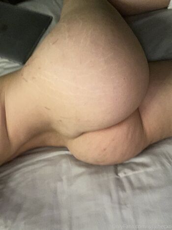 Issy H Leaked Nude OnlyFans (Photo 49)