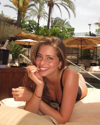 Itssluciaf Leaked Nude OnlyFans (Photo 17)