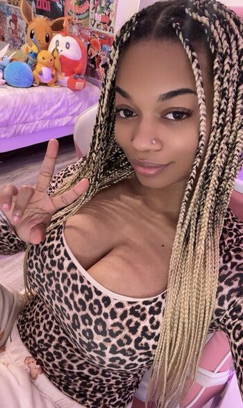 Itzmelanin Leaked Nude OnlyFans (Photo 1)