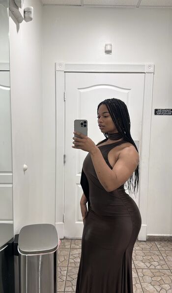 Itzmelanin Leaked Nude OnlyFans (Photo 5)