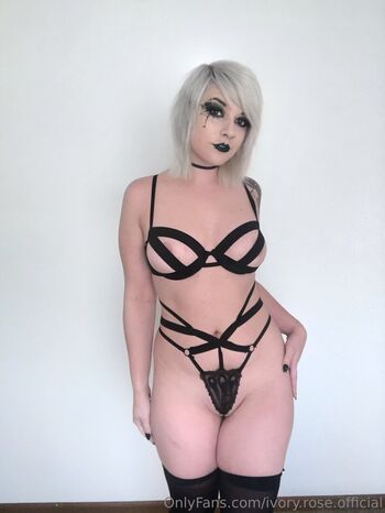 ivory.rose.official Leaked Nude OnlyFans (Photo 19)