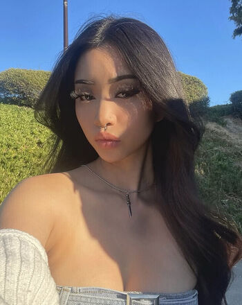 Ivykimnguyen Leaked Nude OnlyFans (Photo 18)