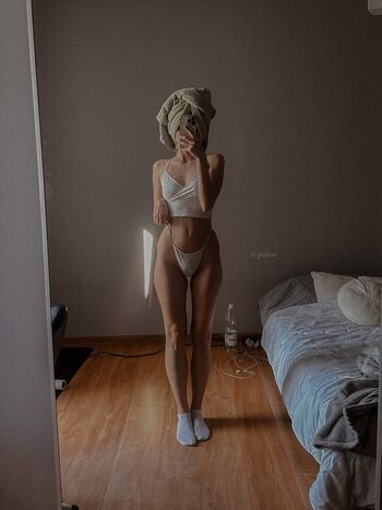 ivylipps Leaked Nude OnlyFans (Photo 7)