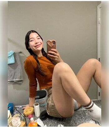 Ixchy Leaked Nude OnlyFans (Photo 11)