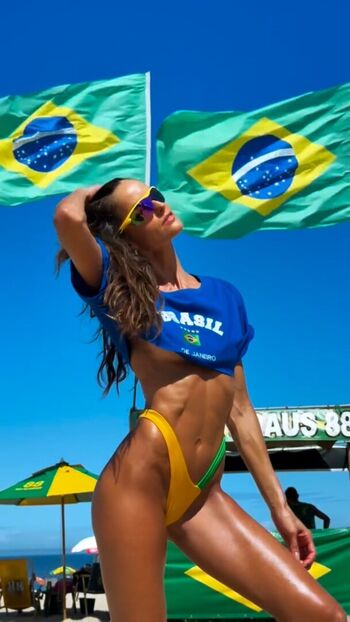 Izabel Goulart