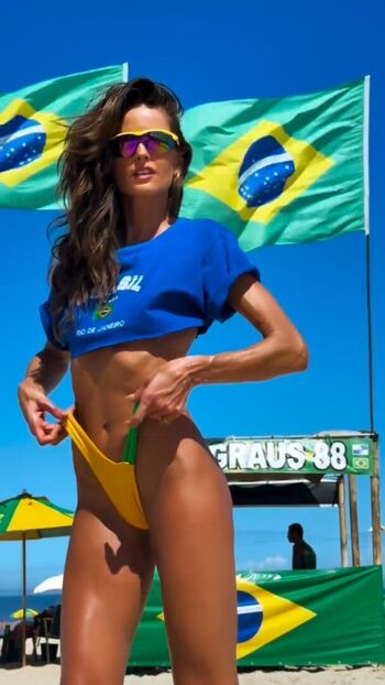 Izabel Goulart