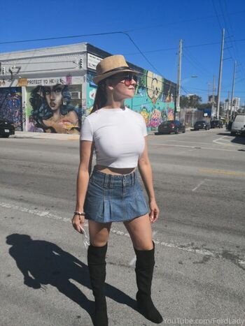 Izatrips Leaked Nude OnlyFans (Photo 11)