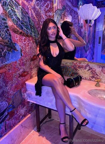 izziwu Leaked Nude OnlyFans (Photo 1)