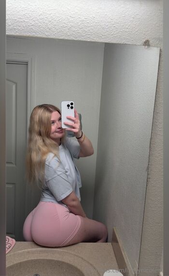 Izzy Nicole