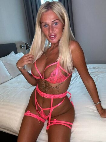 Jade Hunter Leaked Nude OnlyFans (Photo 3)