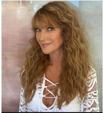 Jane Seymour Leaked Nude OnlyFans (Photo 4)