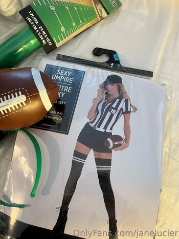 janelucier Leaked Nude OnlyFans (Photo 6)