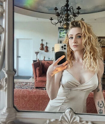 Janet Devlin