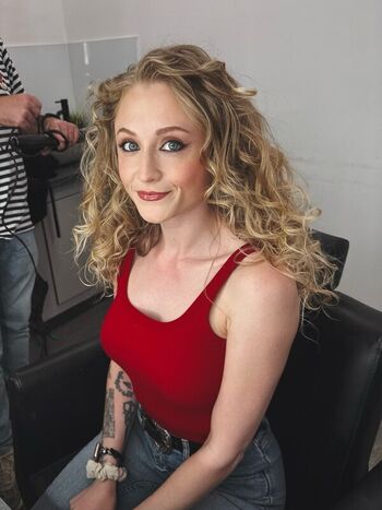 Janet Devlin Leaked Nude OnlyFans (Photo 130)