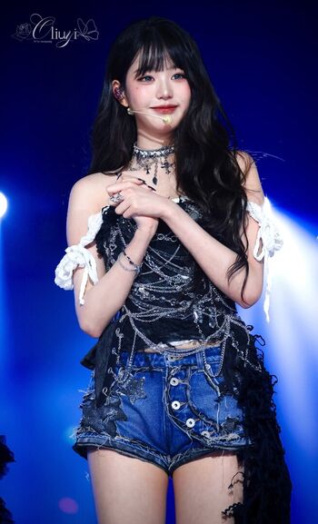 Jang Won-young