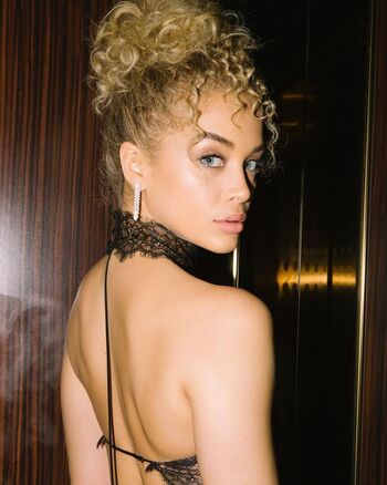 Jasmine Sanders