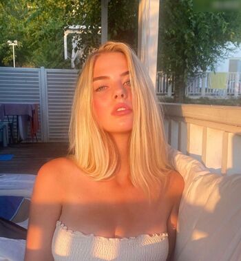 Jellina Leaked Nude OnlyFans (Photo 92)