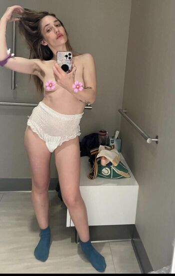 Jemima Kirke Leaked Nude OnlyFans (Photo 11)