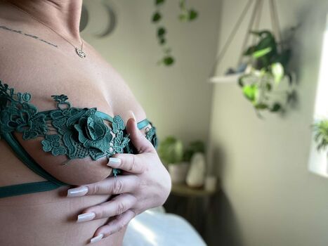 Jen Lowrie Leaked Nude OnlyFans (Photo 2)