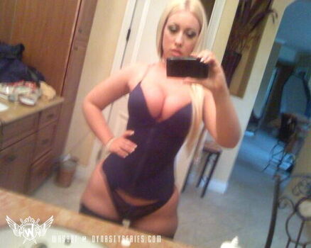 Jenna Shea