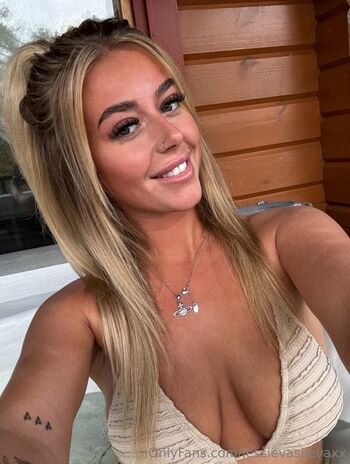 jessievasilevaxx