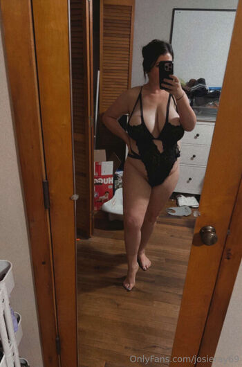 josieray69 Leaked Nude OnlyFans (Photo 7)