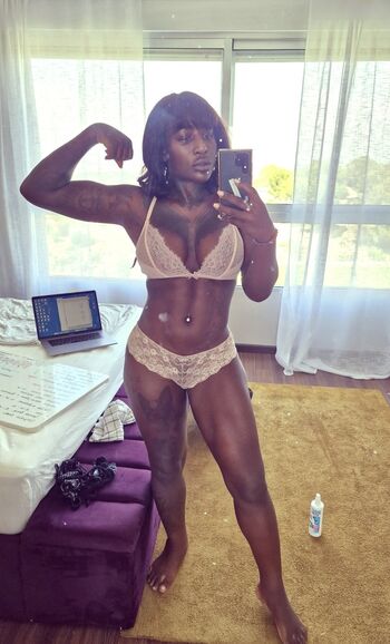 Josy Black