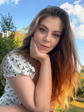juli_m00n