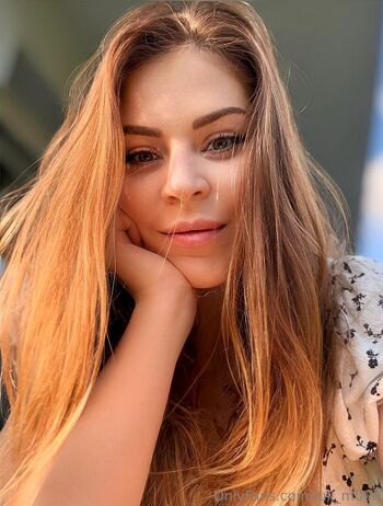 juli_m00n