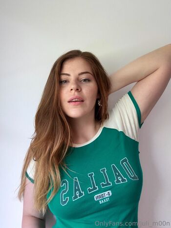 juli_m00n