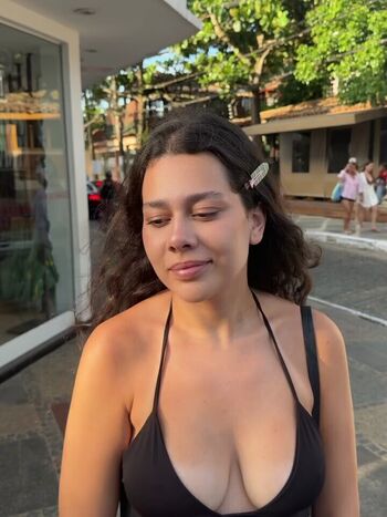 Julia Alvarenga
