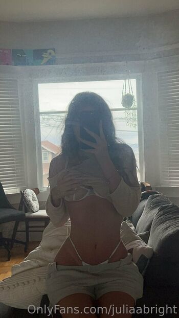 Julia Bright