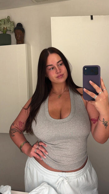 Julia Dube Leaked Nude OnlyFans (Photo 7)