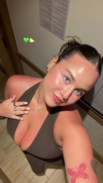 Julia Dube Leaked Nude OnlyFans (Photo 8)