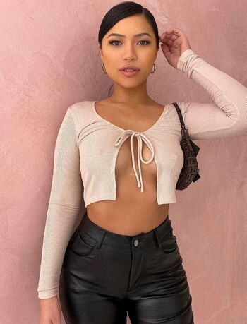 Julia Kelly